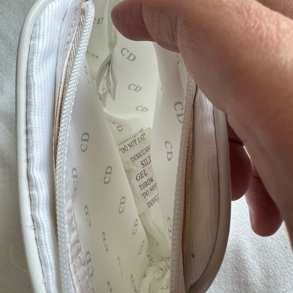 🙏Dior 3 Small Pouches (brandnew) - Picture 16 of 17